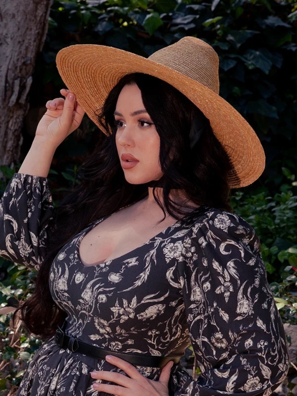 La Femme En Noir COTTAGE WITCH HAT IN NATURAL